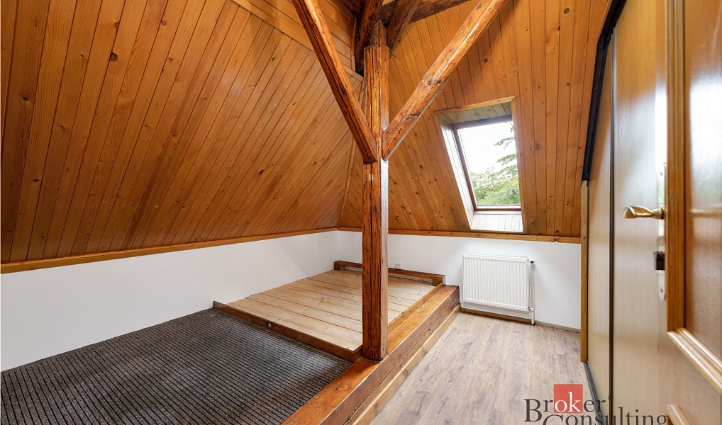Prodej domu 1 000 m² s pozemkem 2 969 m², Hostivice – náhled fotky 24