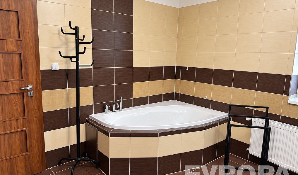 Prodej domu 138 m² s pozemkem 812 m², Stráž nad Nisou – náhled fotky 10