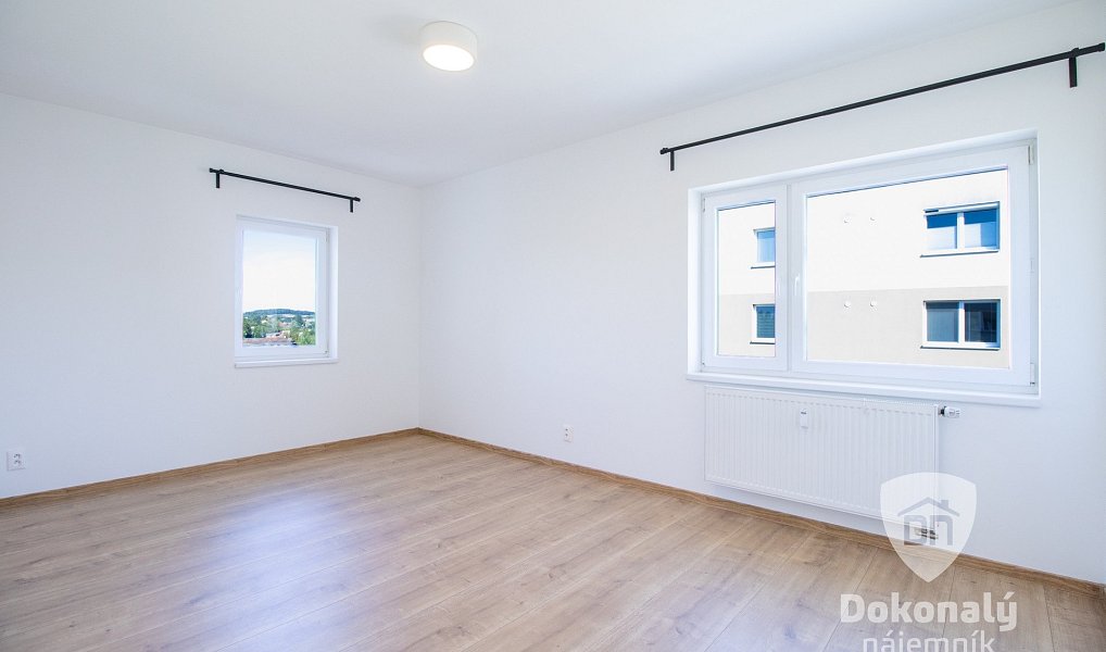 Pronájem bytu 2+kk 53 m², Milovice – náhled fotky 3