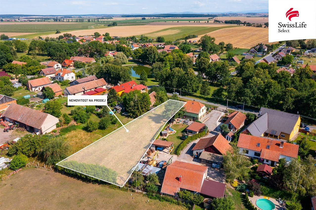 Prodej stavebního pozemku 1 400 m² – fotografie 2