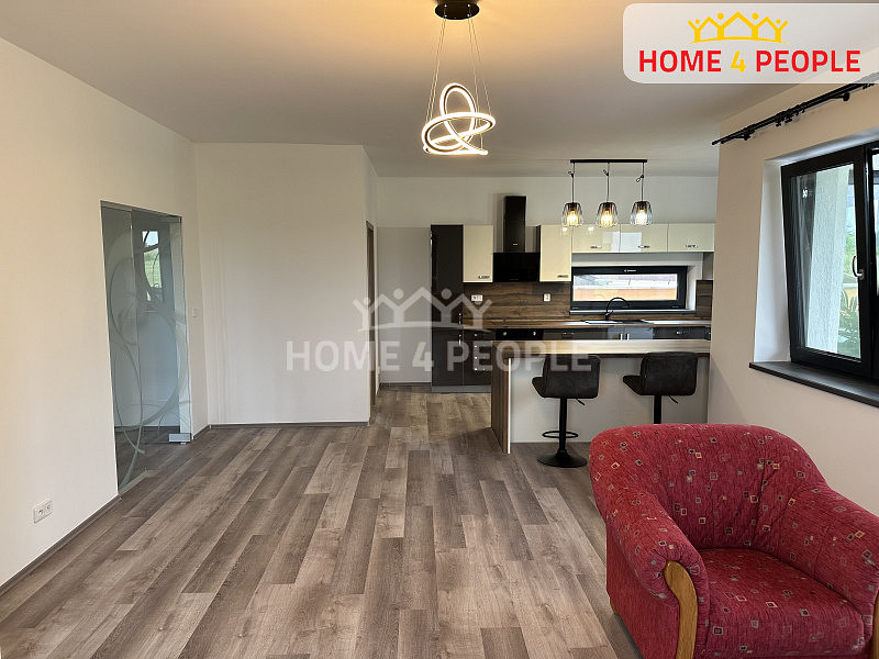 Pronájem domu 160 m² s pozemkem 1 404 m² — photo 5