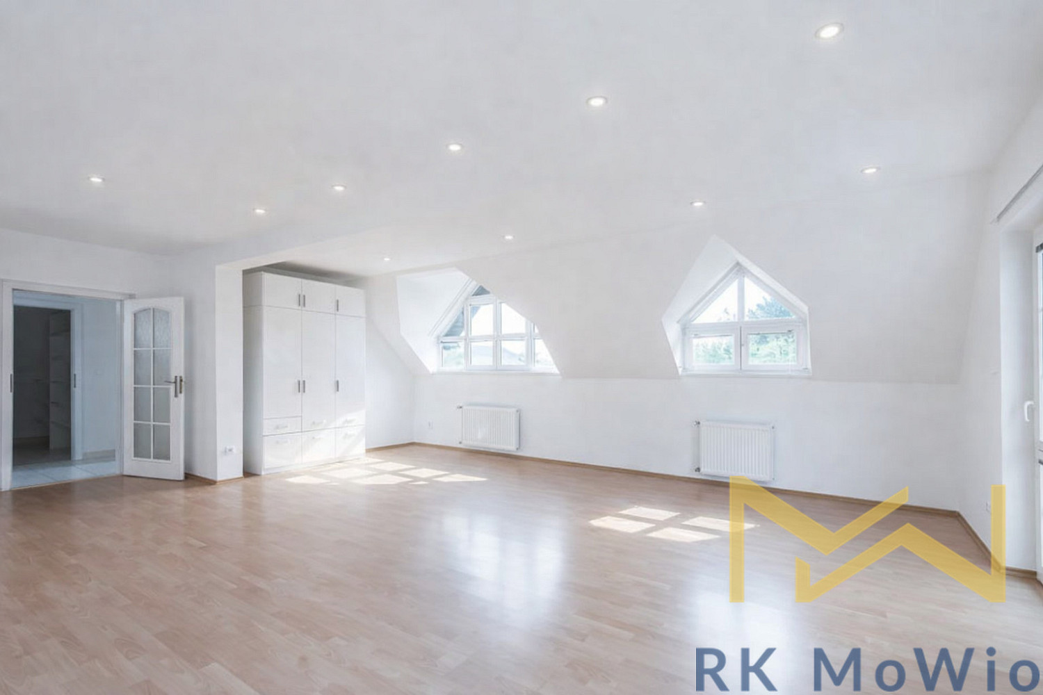 Pronájem domu 295 m² s pozemkem 1 018 m² — photo 4