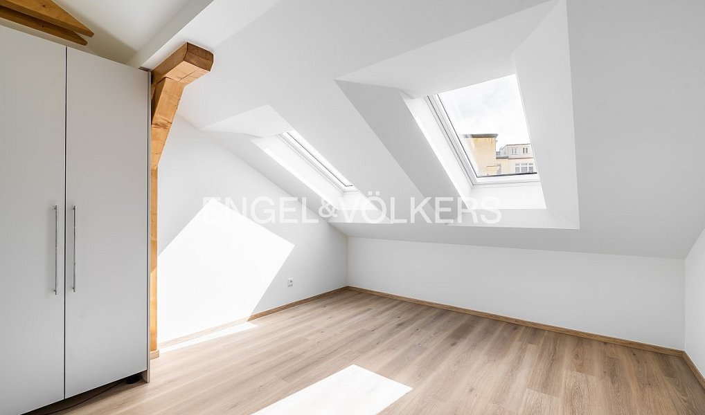 Pronájem bytu 3+kk 91 m², Praha – náhled fotky 3
