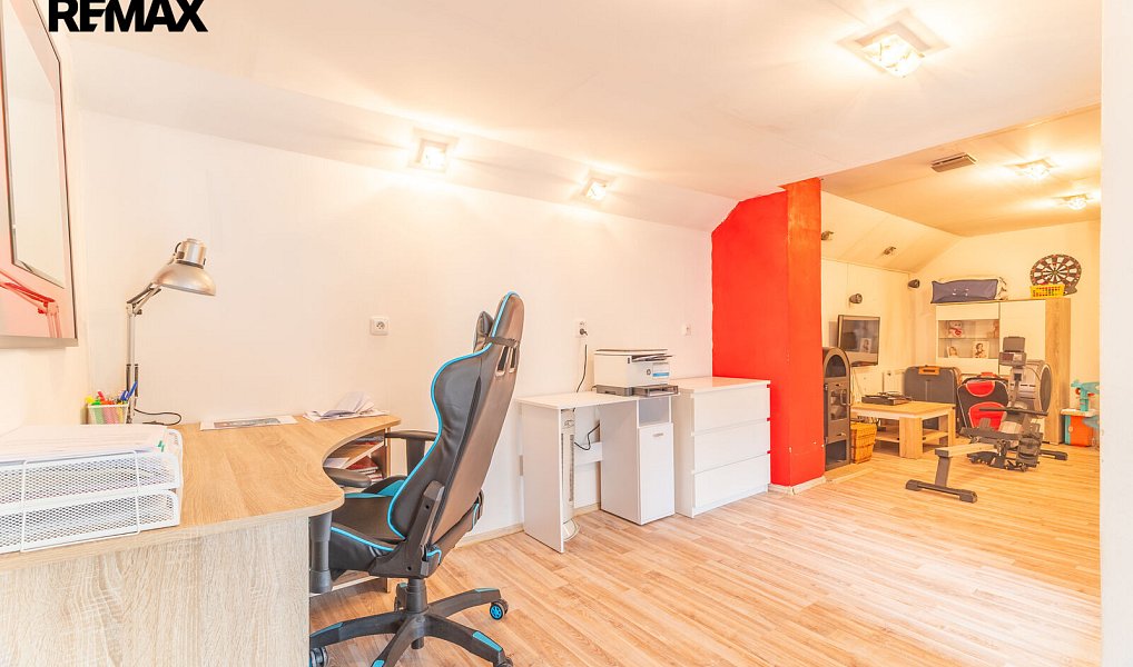 Prodej domu 160 m² s pozemkem 2 647 m², Karlova Ves – náhled fotky 15