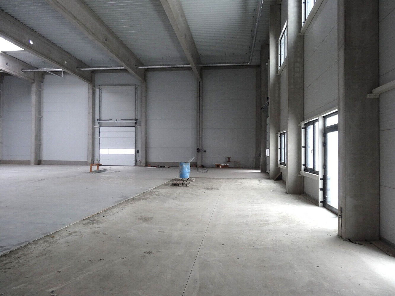 Pronájem výrobních prostor 3 600 m² – fotografie 4