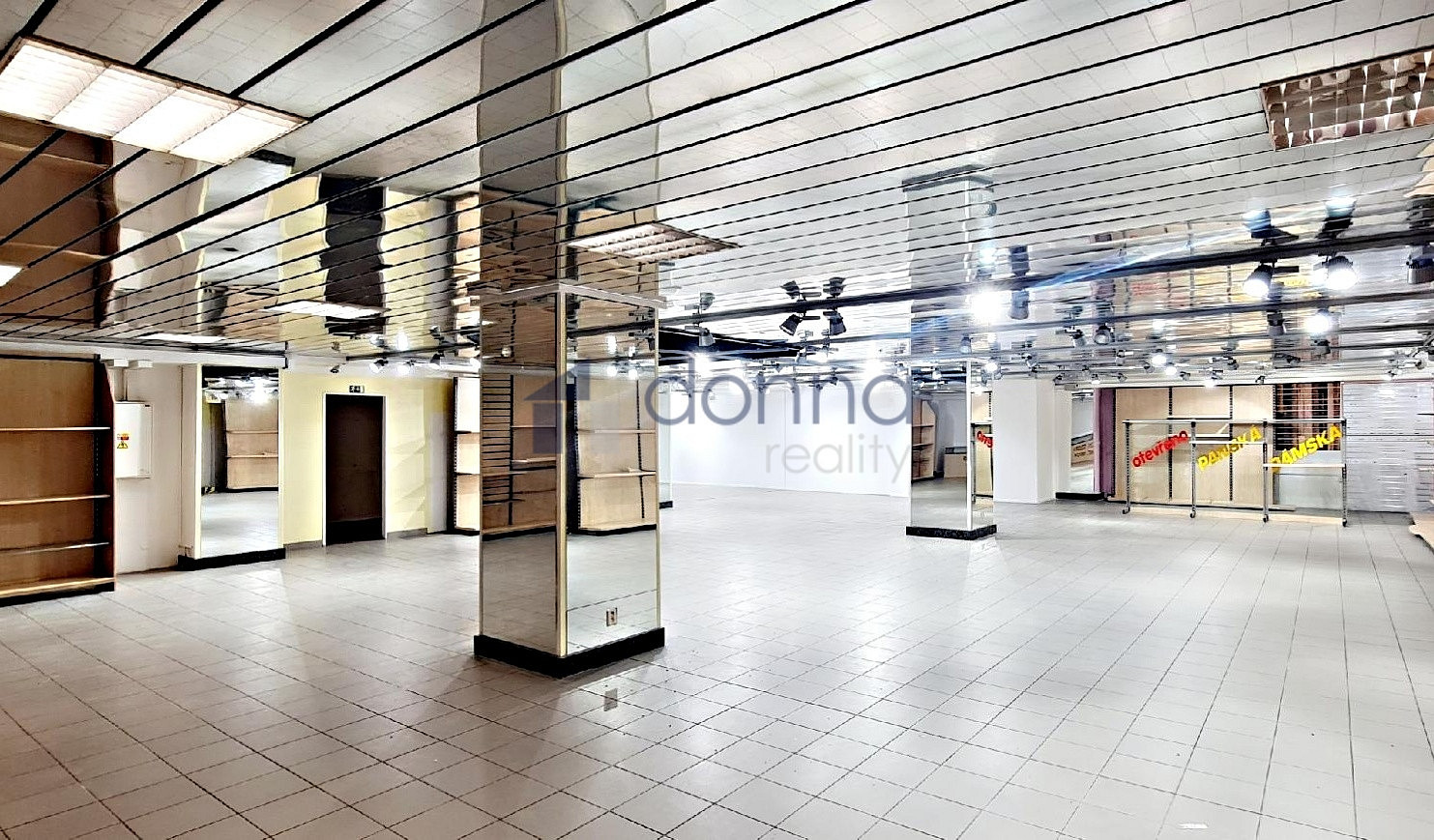 Pronájem obchodních prostor 310 m² – pohled 2