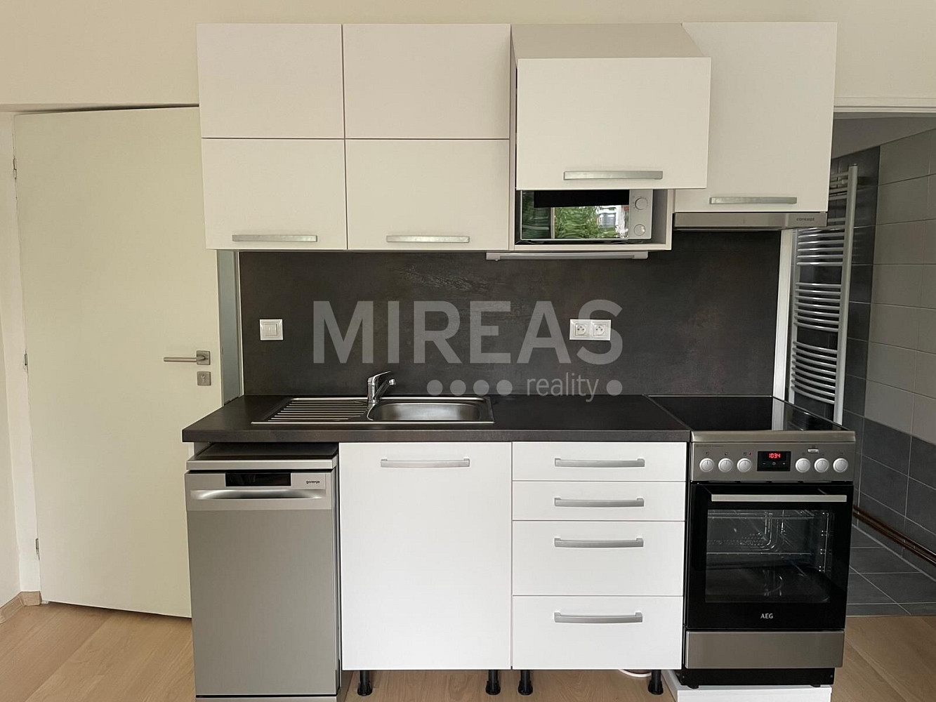 Pronájem bytu 3+kk 54 m² – fotografie 4