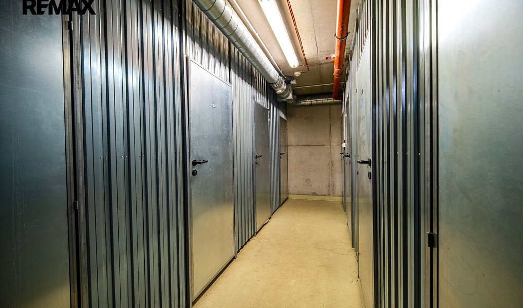 Prodej bytu 4+kk 93 m², Praha – náhled fotky 24