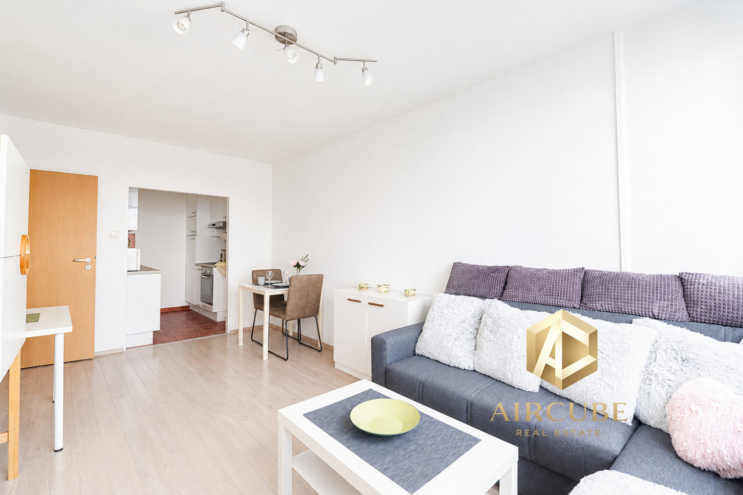Pronájem bytu 2+kk 42 m² — photo 4