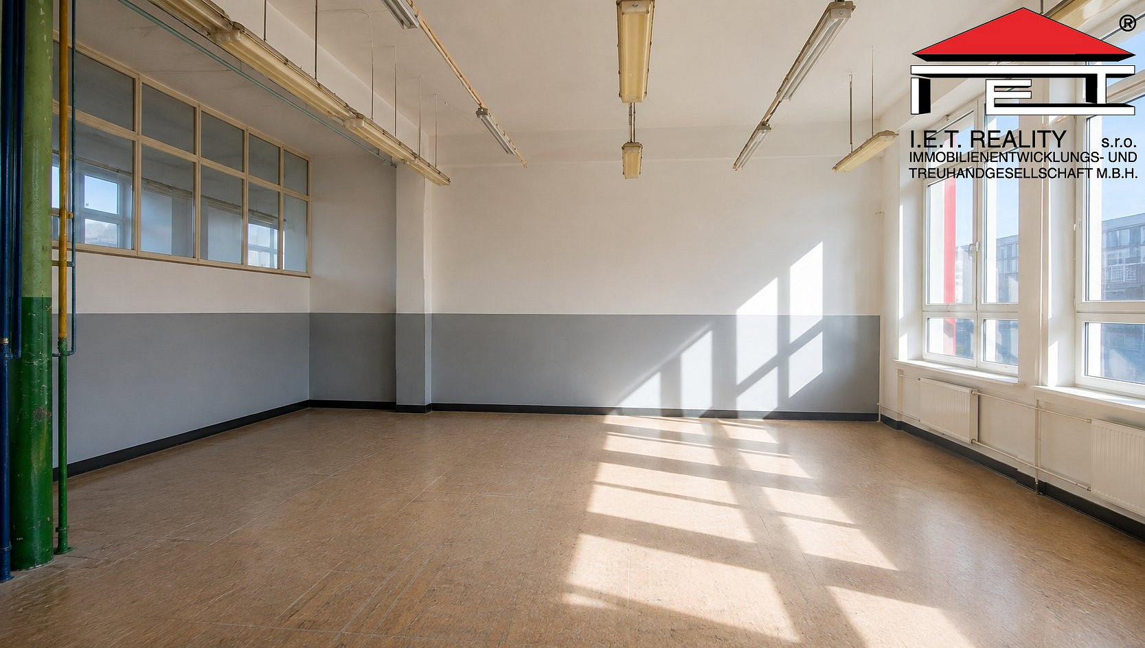 Pronájem skladovacích prostor 169 m²