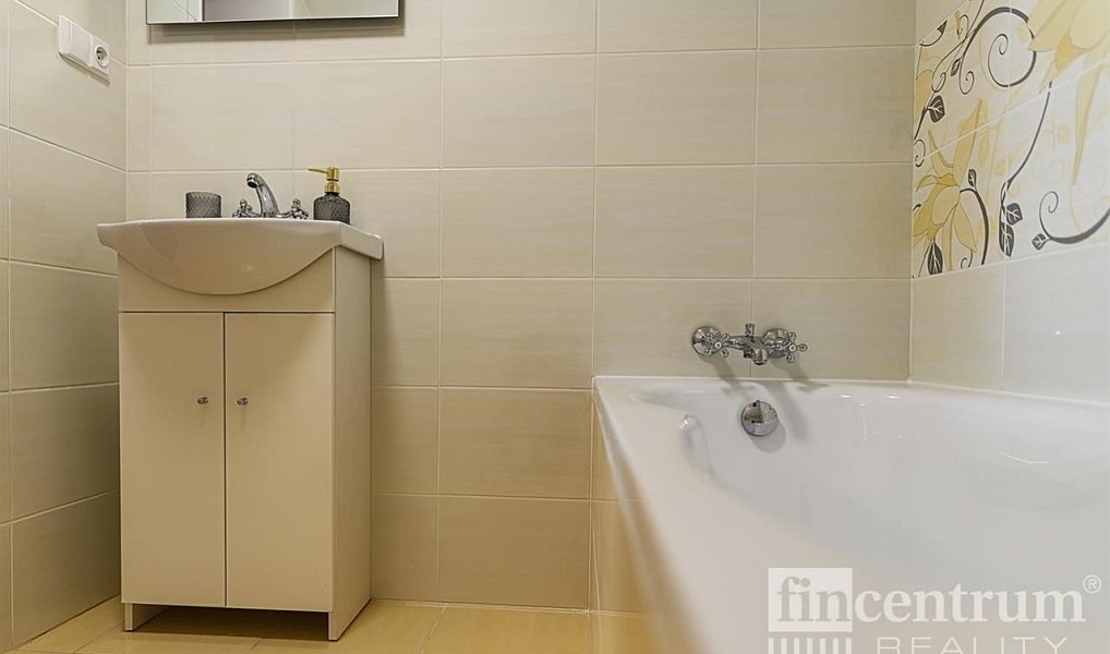 Prodej památky 800 m2 náměstí Zachariáše z Hradce, Telč, Telč – náhled fotky 13