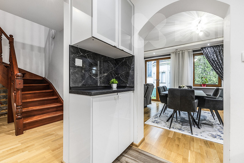 Prodej domu 160 m² s pozemkem 591 m² – pohled 2