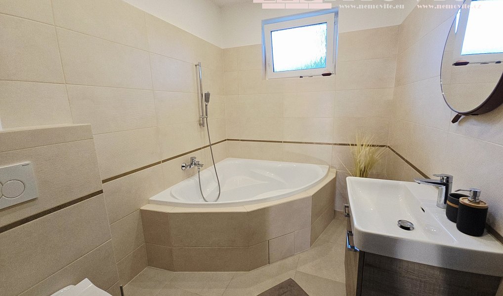 Prodej domu 157 m² s pozemkem 1 047 m², Sulice – náhled fotky 16