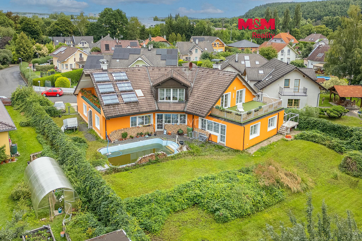 Prodej domu 540 m² s pozemkem 1 403 m²