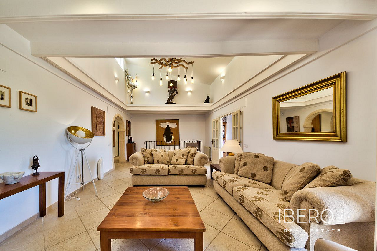 Prodej domu 278 m² s pozemkem 1 748 m² — photo 2