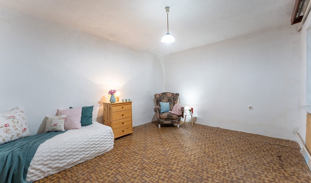 Prodej domu 200 m² s pozemkem 1 330 m², Kubšice – náhled fotky 12