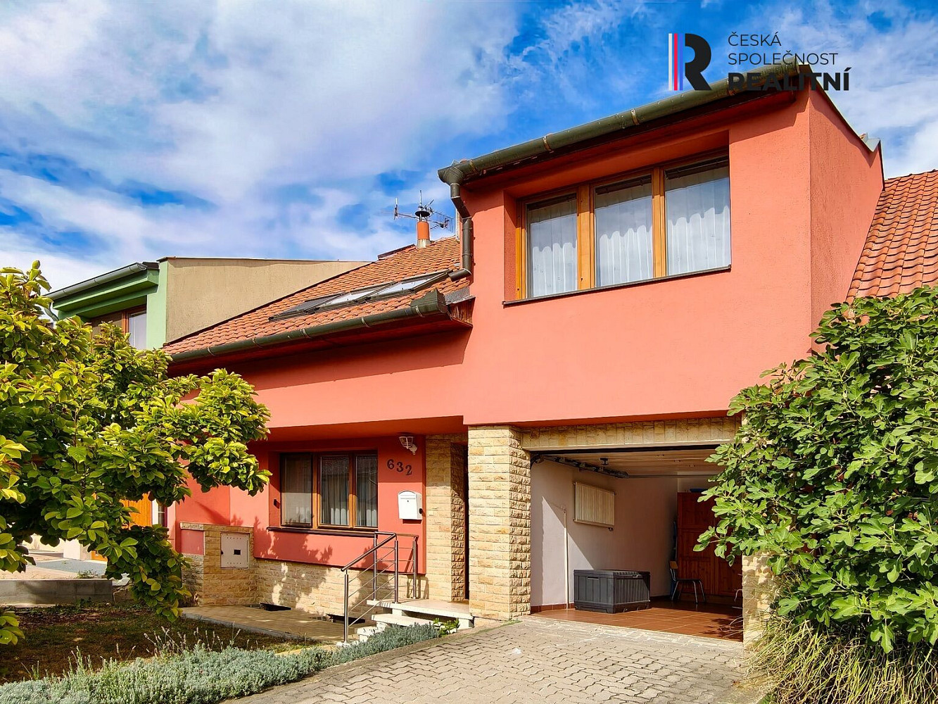Prodej domu 254 m² s pozemkem 272 m²