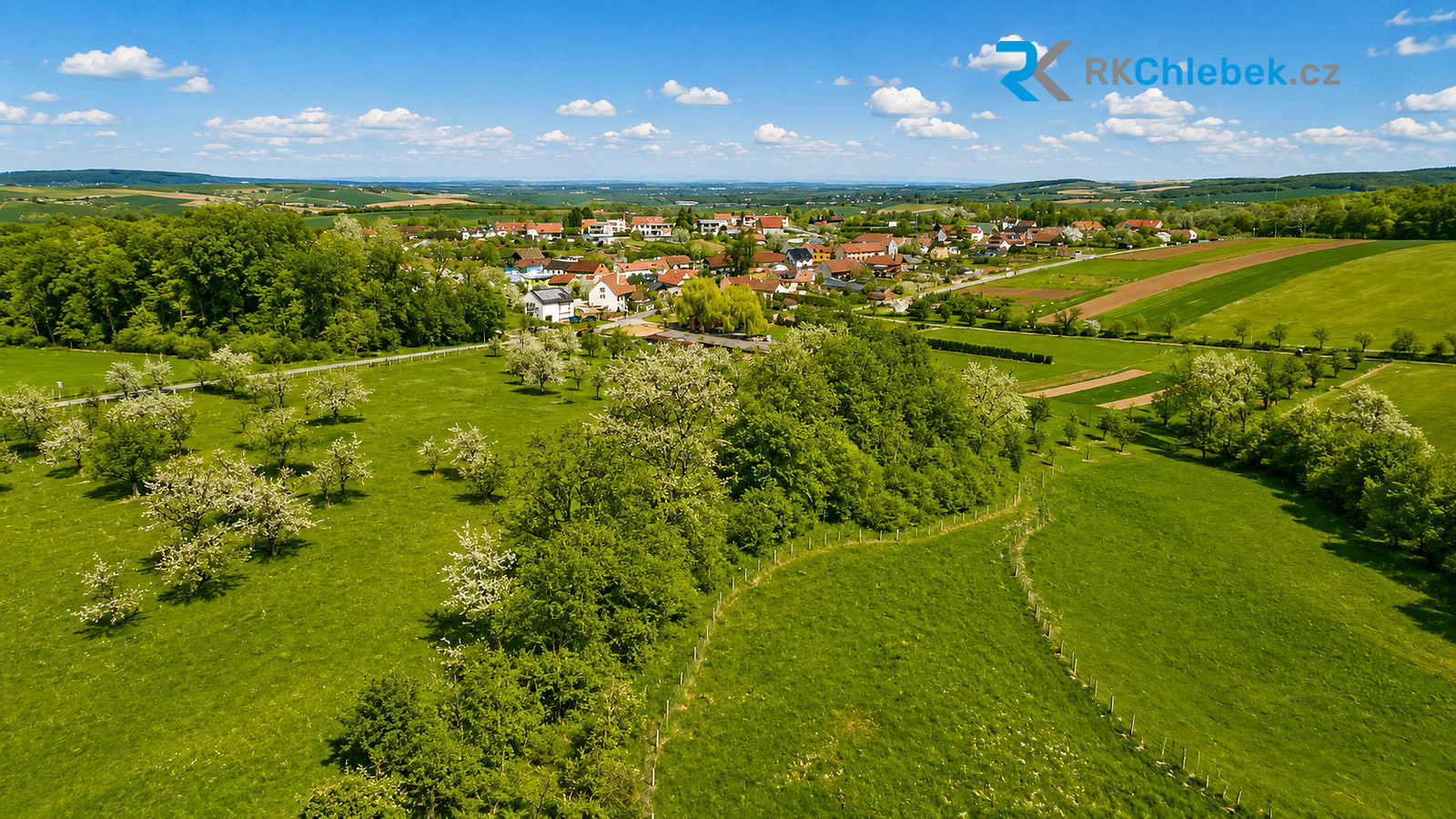 Prodej stavebního pozemku 1 070 m² – fotografie 5