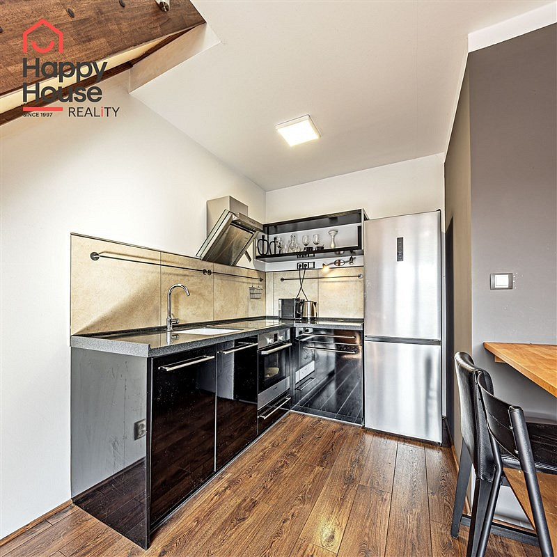 Pronájem bytu 2+kk 50 m² – pohled 3