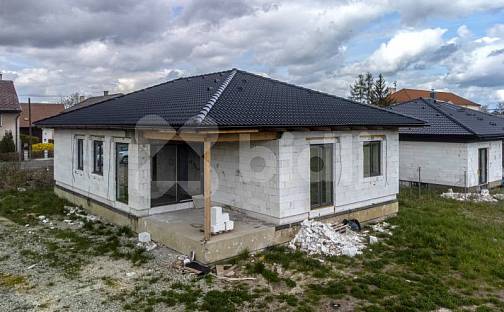 Prodej domu 139 m² s pozemkem 1 128 m², Mělnická, Mělnické Vtelno, okres Mělník