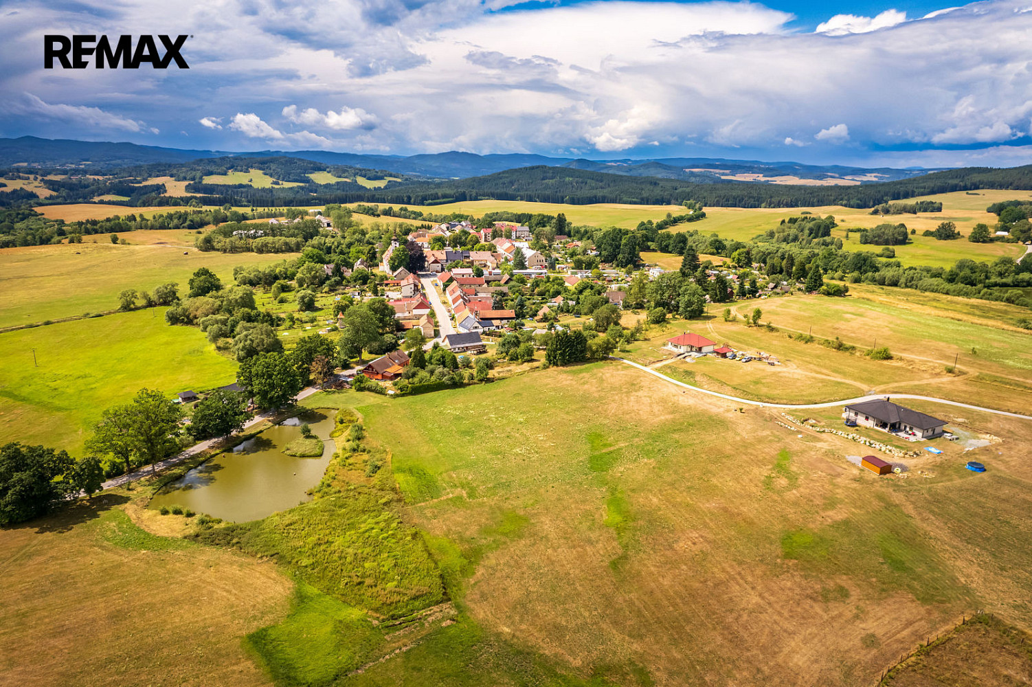 Prodej stavebního pozemku 4 020 m² – fotografie 5