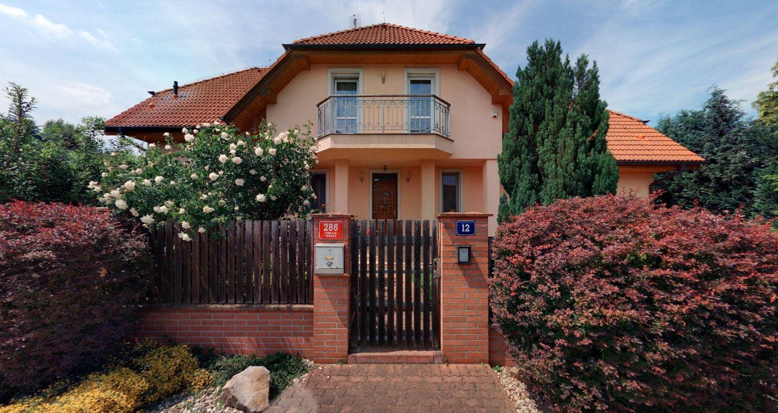 Prodej domu 300 m² s pozemkem 803 m²