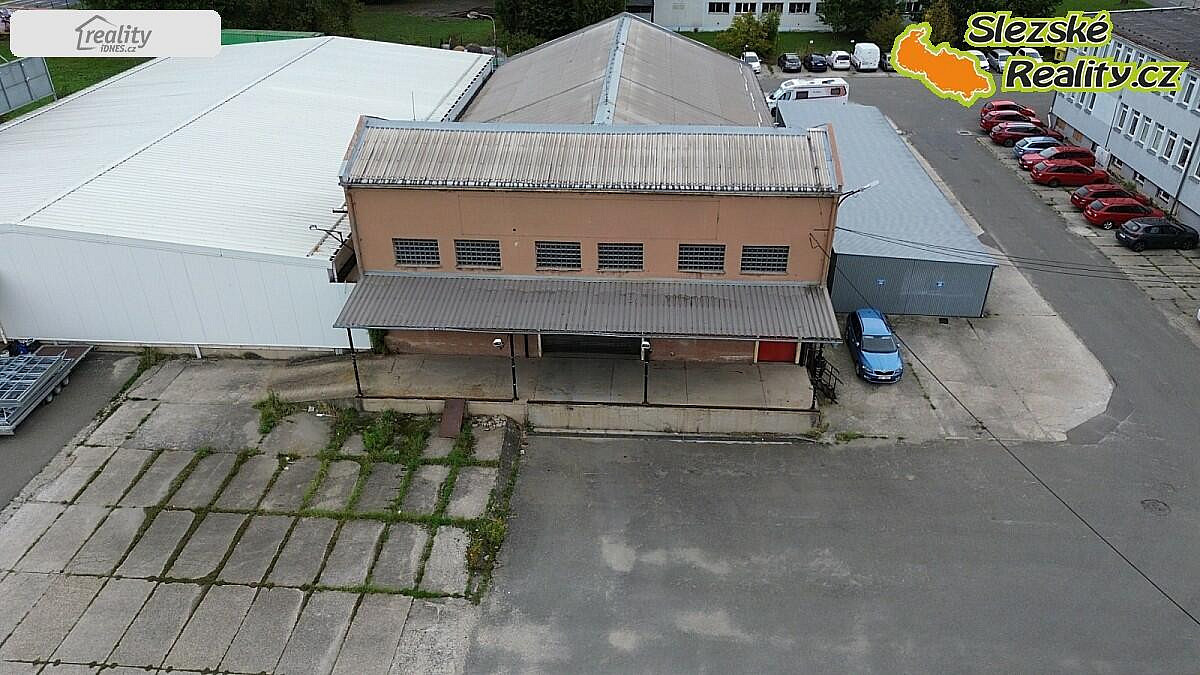 Pronájem skladovacích prostor 740 m²