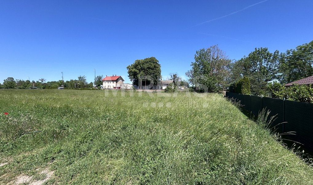 Prodej stavebního pozemku 1 087 m², Dvory – náhled fotky 3