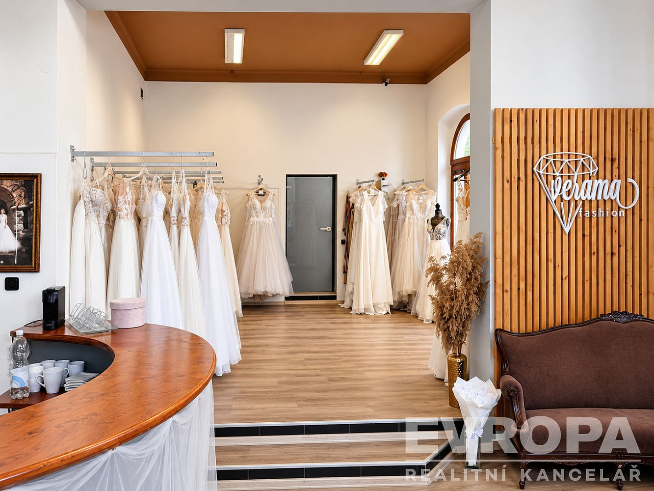 Pronájem obchodních prostor 100 m² – fotografie 4