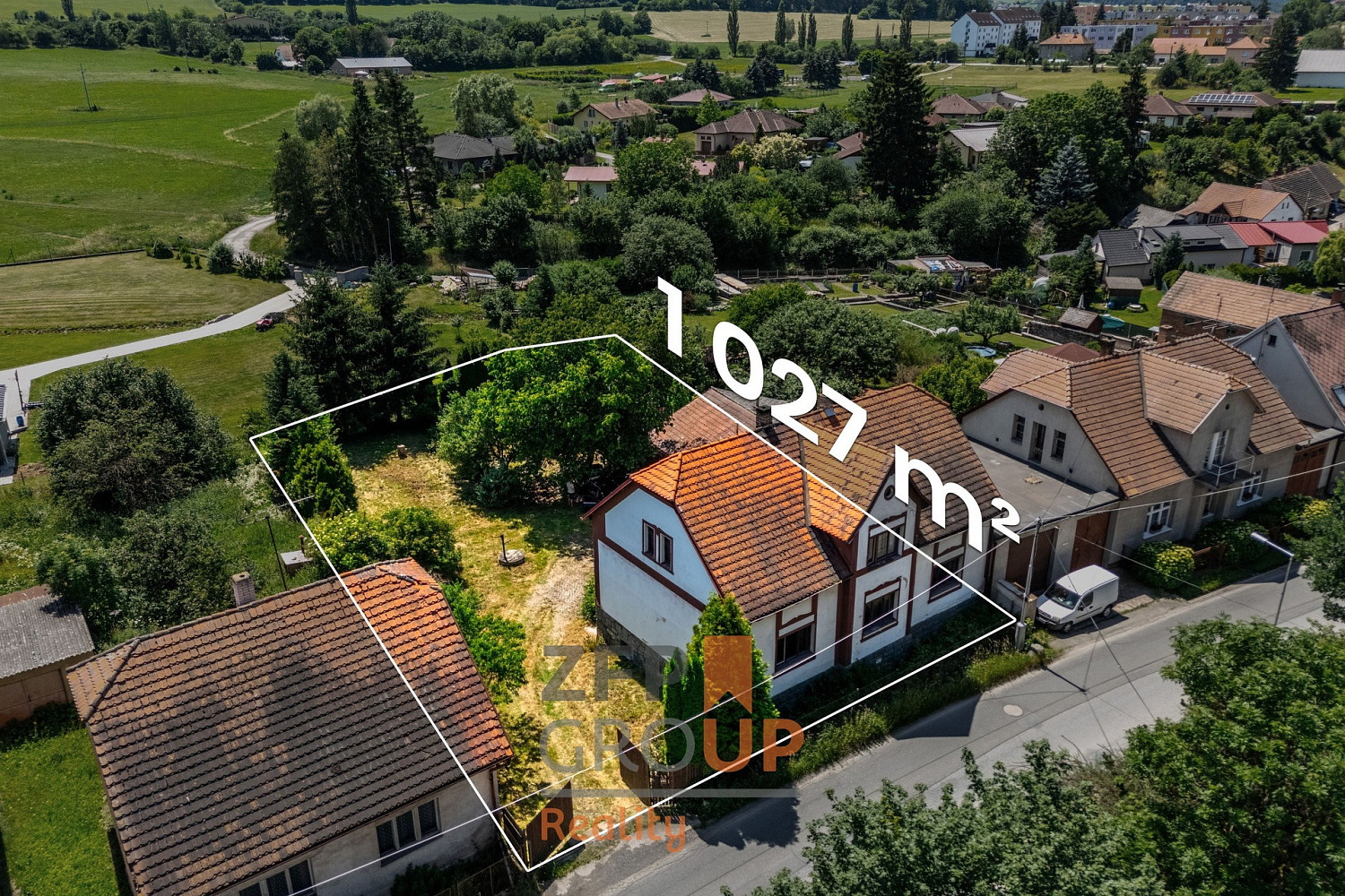 Prodej domu 300 m² s pozemkem 1 027 m² — photo 2