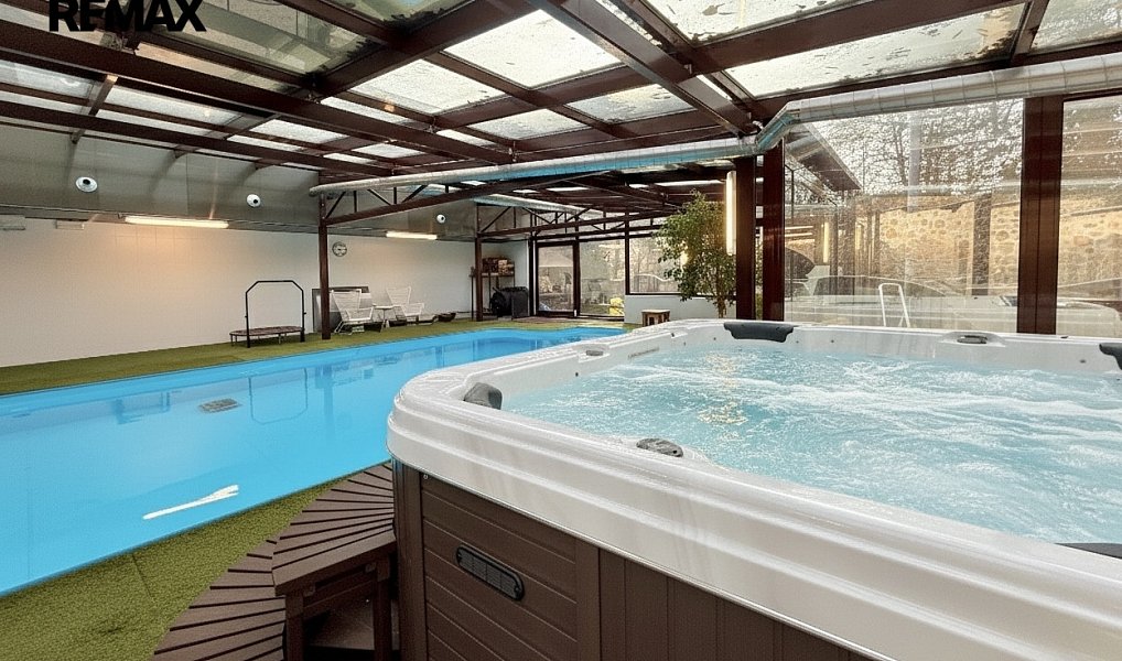 Prodej domu 650 m² s pozemkem 2 968 m², Svinaře – náhled fotky 11