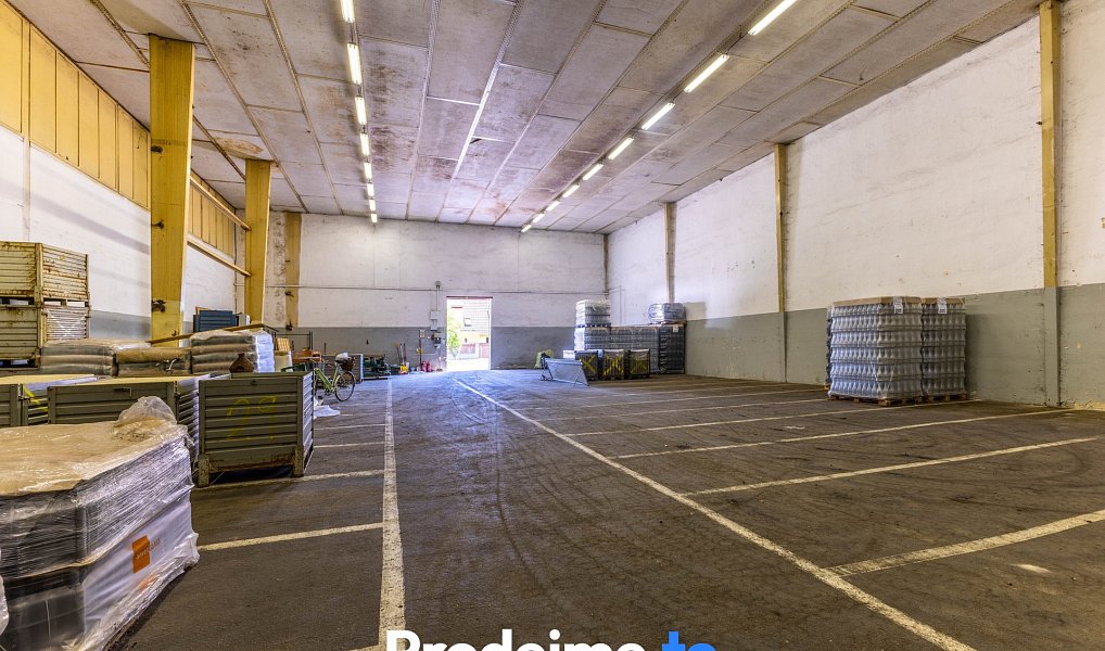 Prodej skladovacích prostor 3 833 m², Znojmo – náhled fotky 8