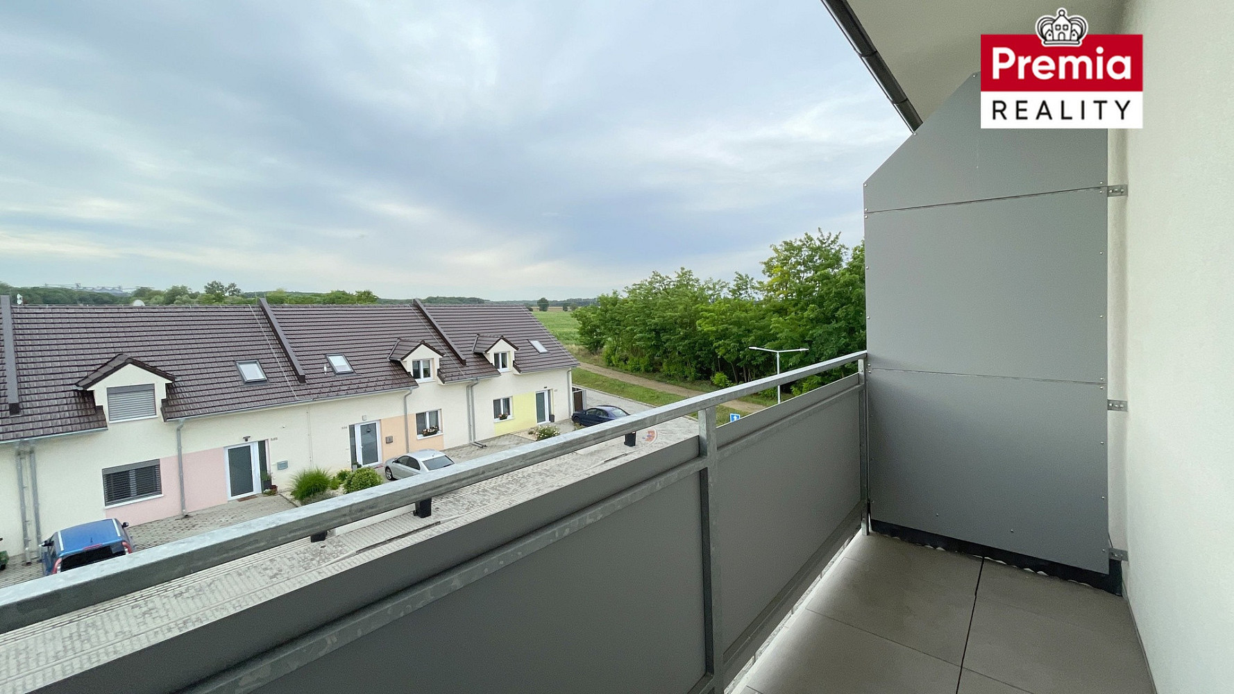 Pronájem bytu 2+kk 64 m² – fotografie 4