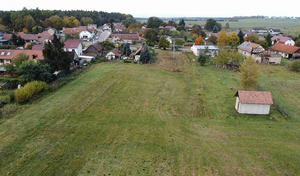 Prodej pozemku 906 m², Tetov – náhled fotky 2