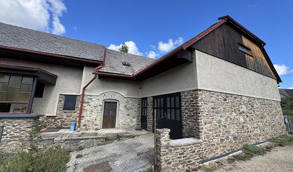 Prodej domu 150 m² s pozemkem 410 m², Dvory – náhled fotky 9