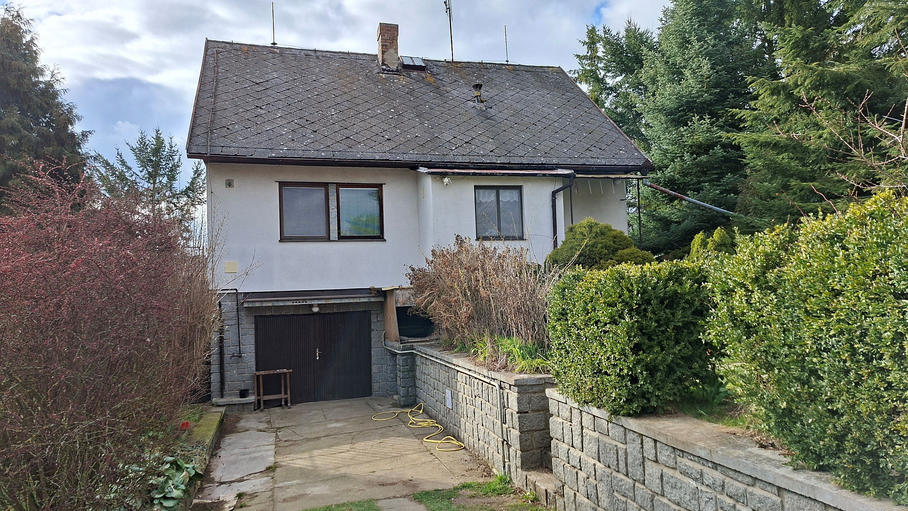 Prodej domu 300 m² s pozemkem 1 090 m² – pohled 2