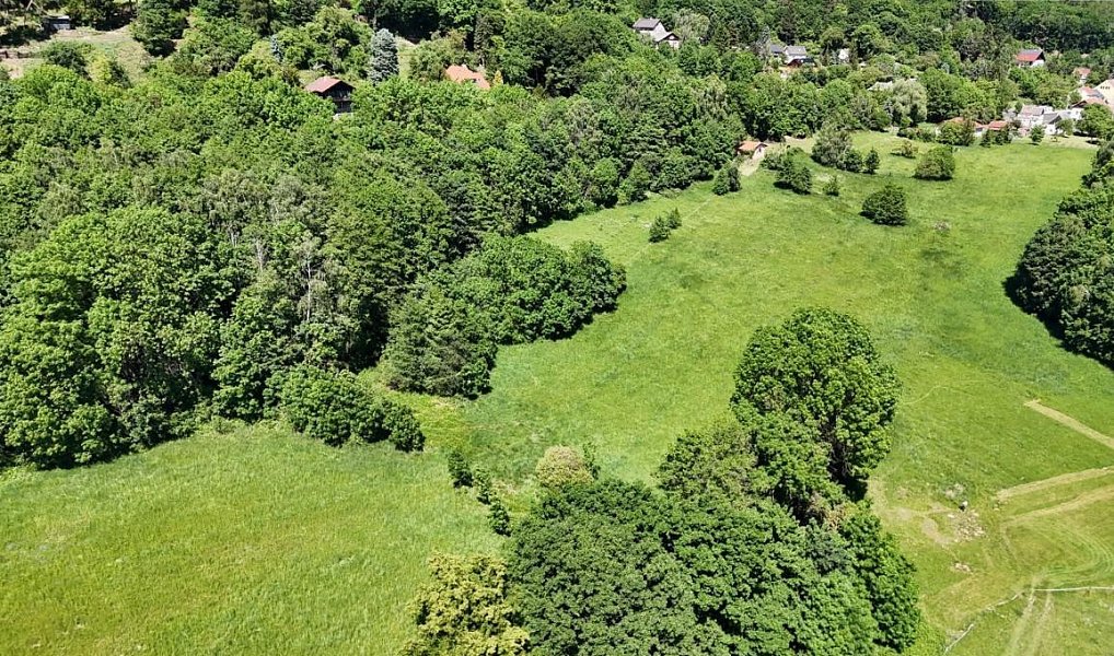 Prodej stavebního pozemku 29 804 m², Dubí – náhled fotky 3