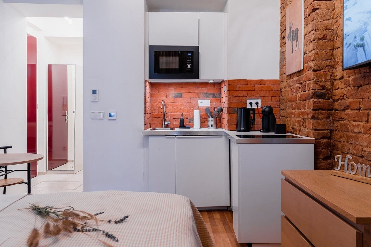 Pronájem bytu 1+kk 21 m² – fotografie 3