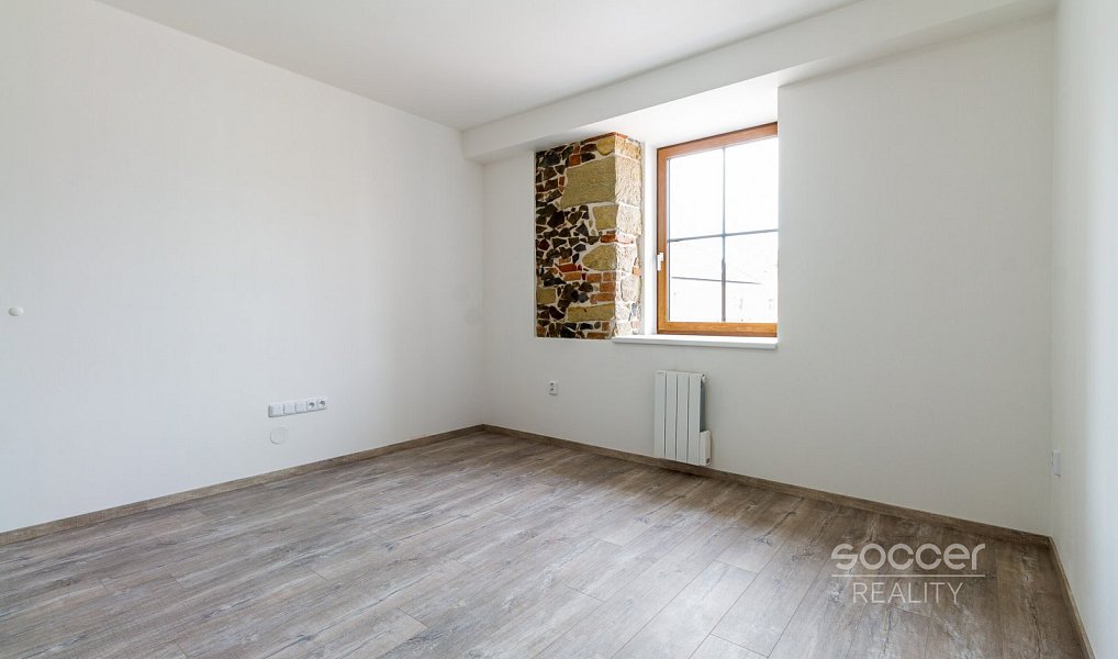 Pronájem bytu 3+kk 74 m², Kosmonosy – náhled fotky 12