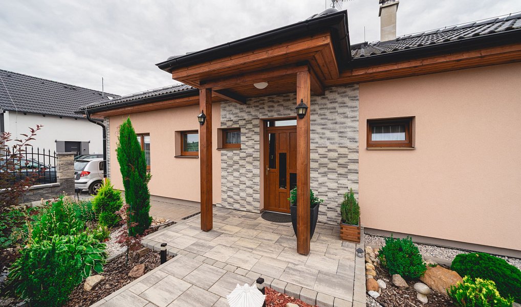 Prodej domu 115 m² s pozemkem 609 m², Úherce – náhled fotky 3