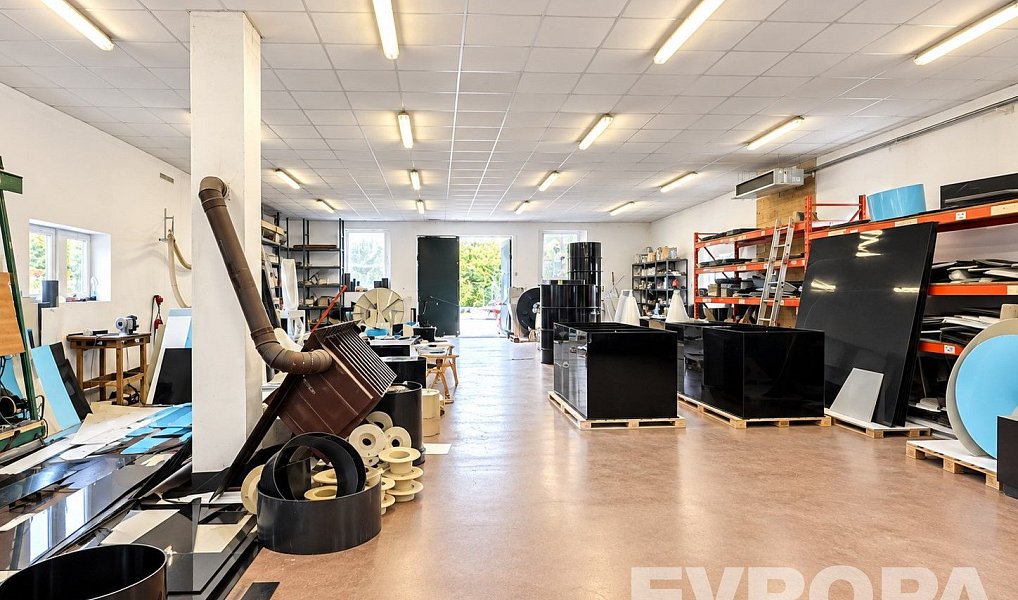 Prodej výrobních prostor 1 200 m², Chotíkov – náhled fotky 10
