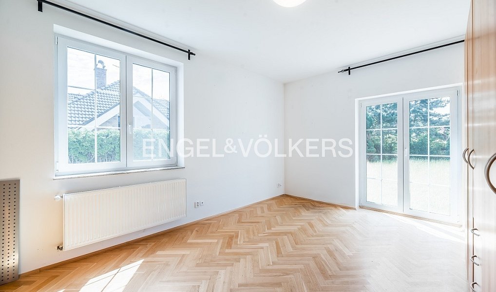 Pronájem domu 610 m² s pozemkem 747 m², Průhonice – náhled fotky 8