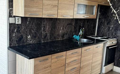 Pronájem bytu 4+1 80 m², Kadaň - Tušimice, okres Chomutov