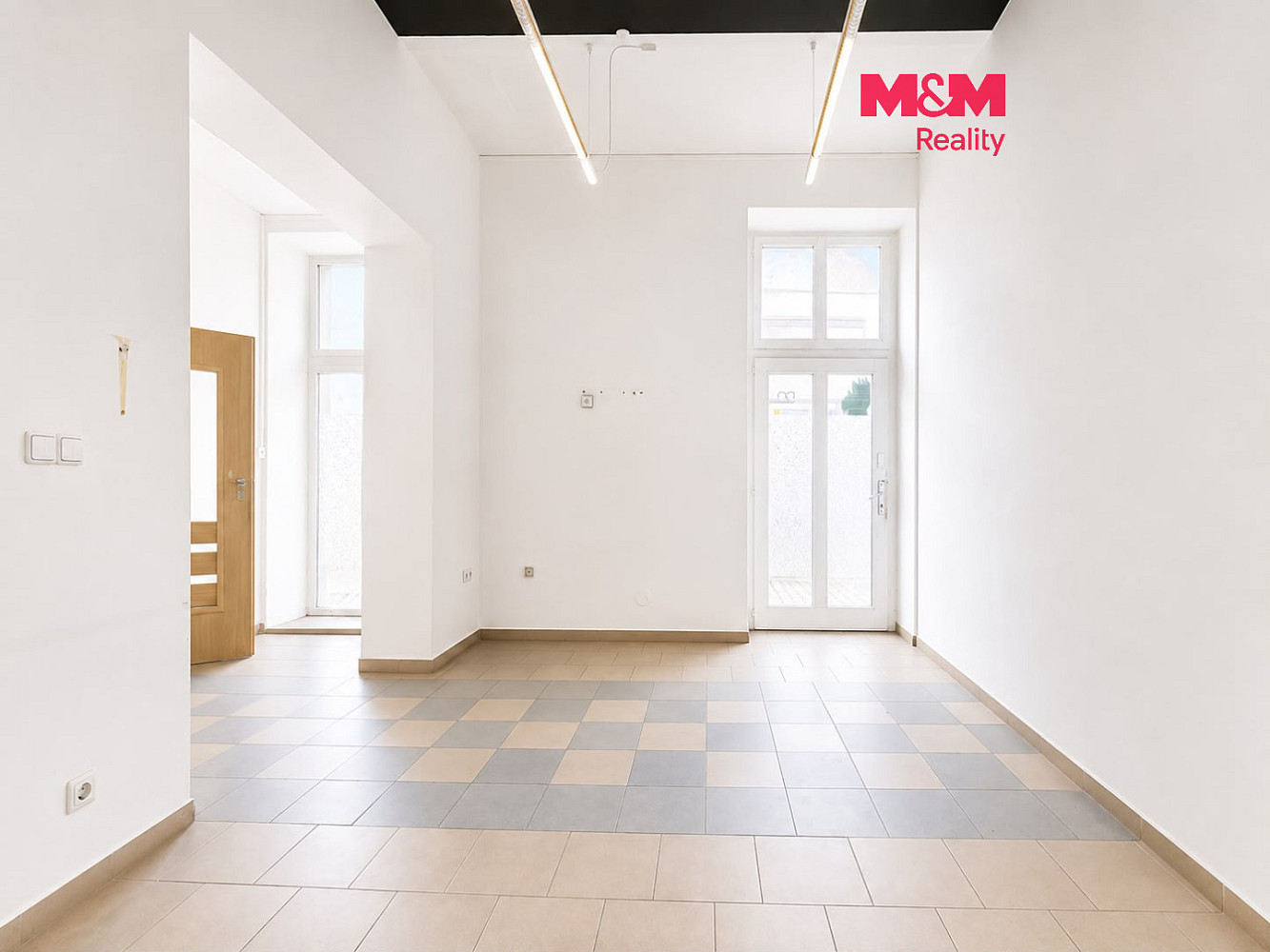 Pronájem obchodních prostor 110 m²