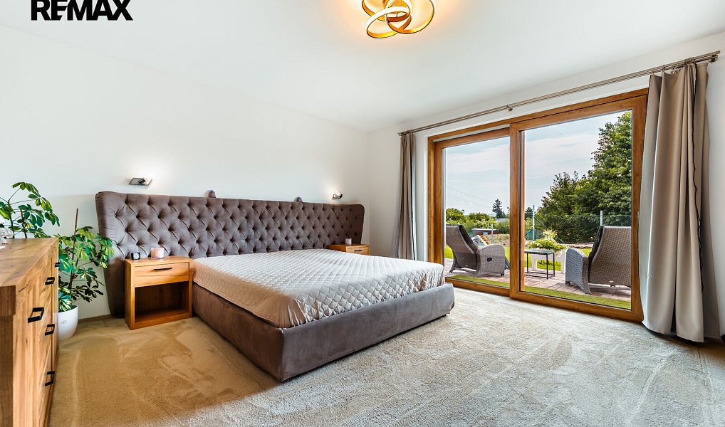 Prodej domu 350 m² s pozemkem 2 074 m², Staré Město – náhled fotky 21