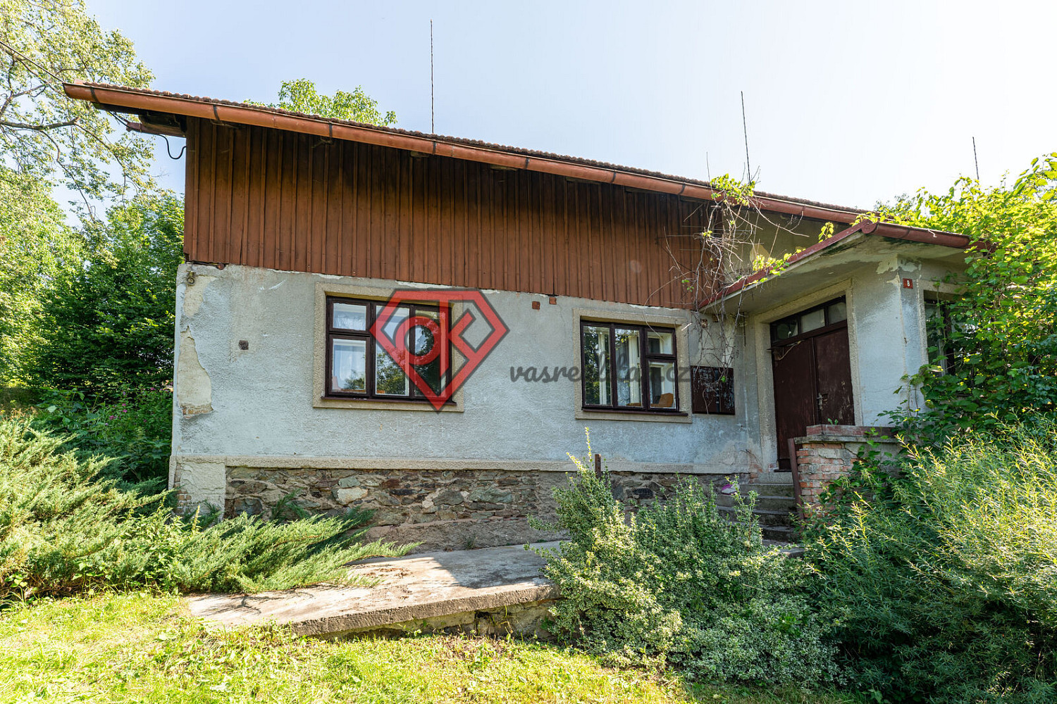 Prodej domu 216 m² s pozemkem 4 048 m²