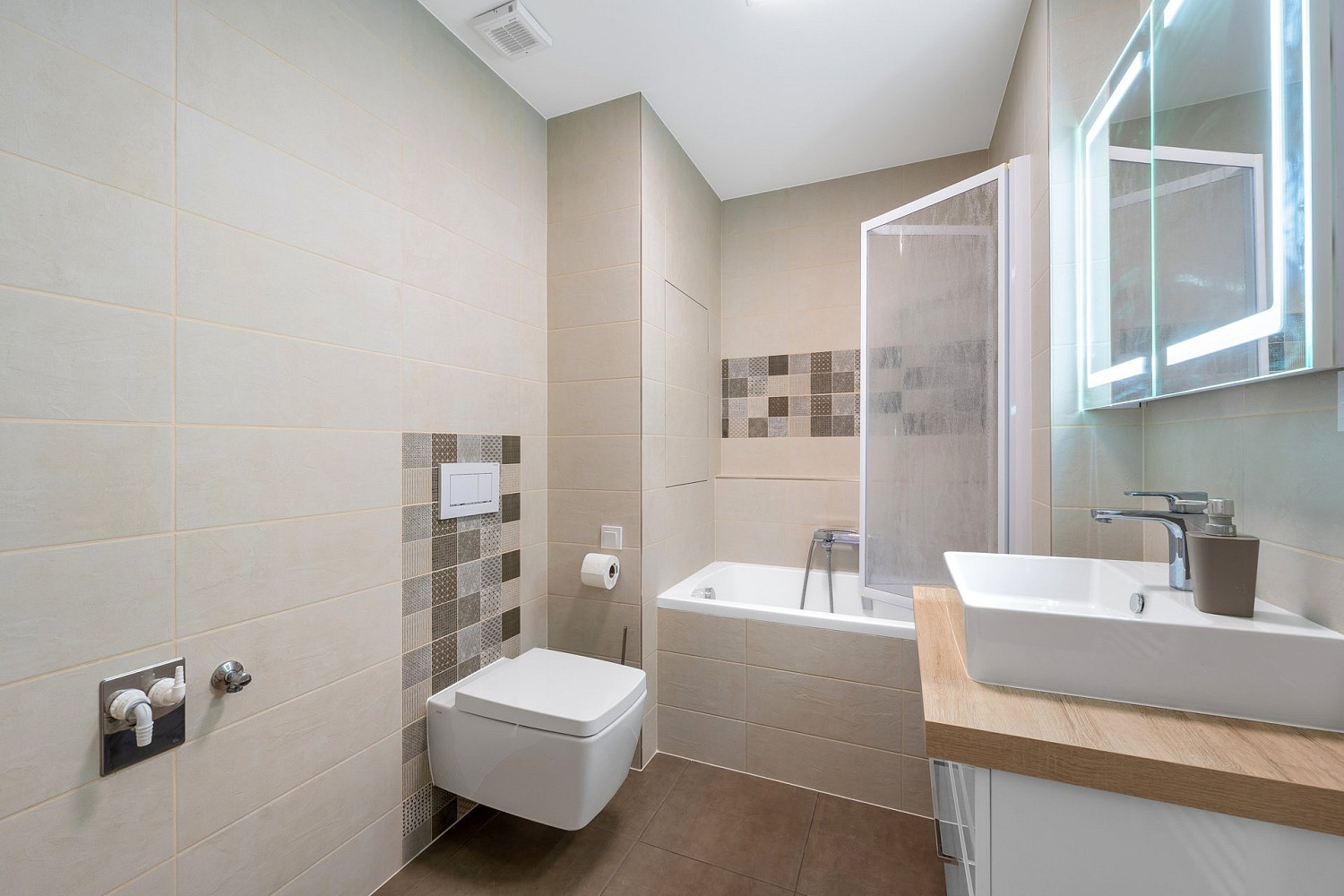 Prodej bytu 2+1 57 m² – fotografie 2