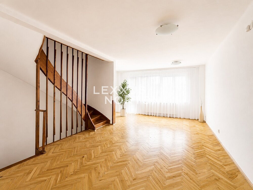 Pronájem domu 172 m² s pozemkem 295 m² — photo 4
