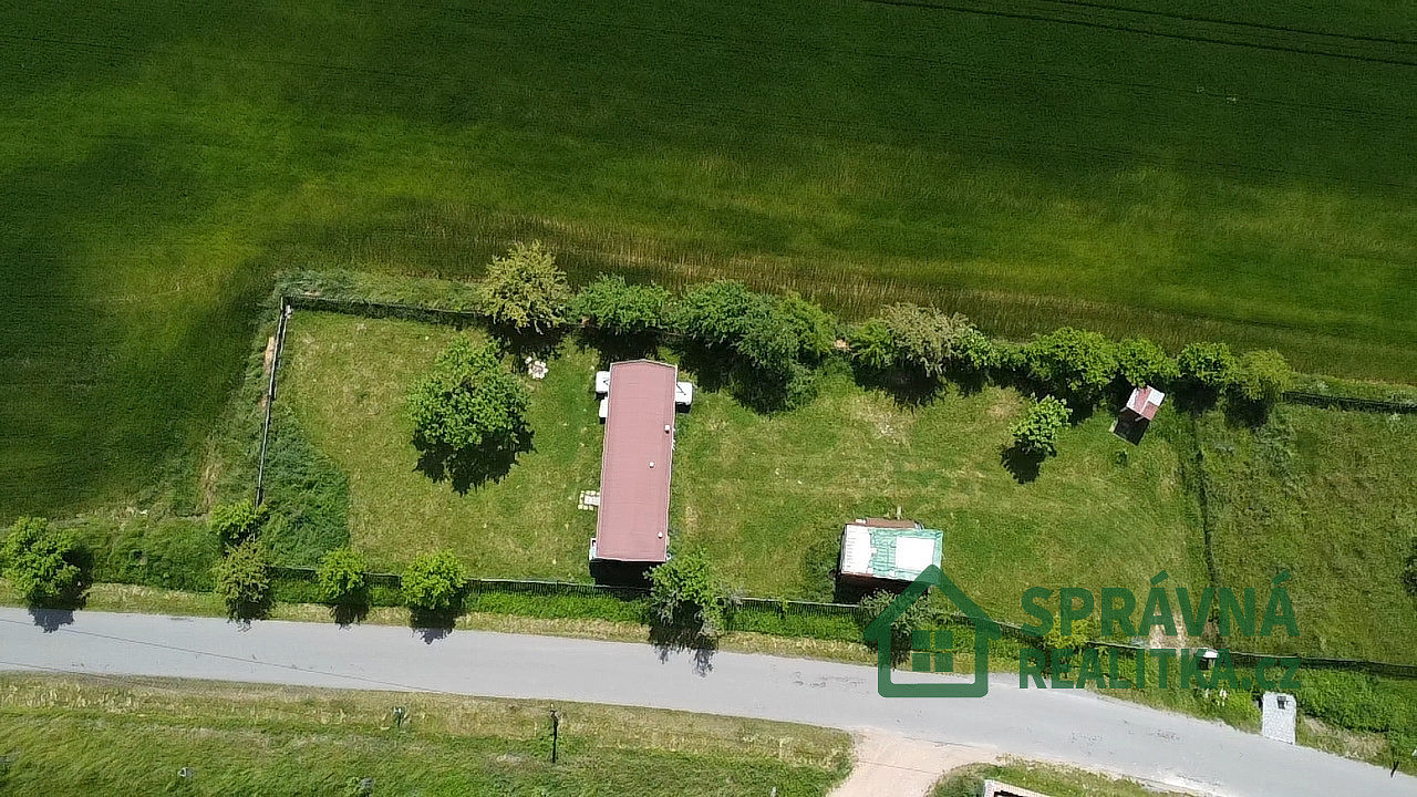 Prodej stavebního pozemku 972 m² – fotografie 3