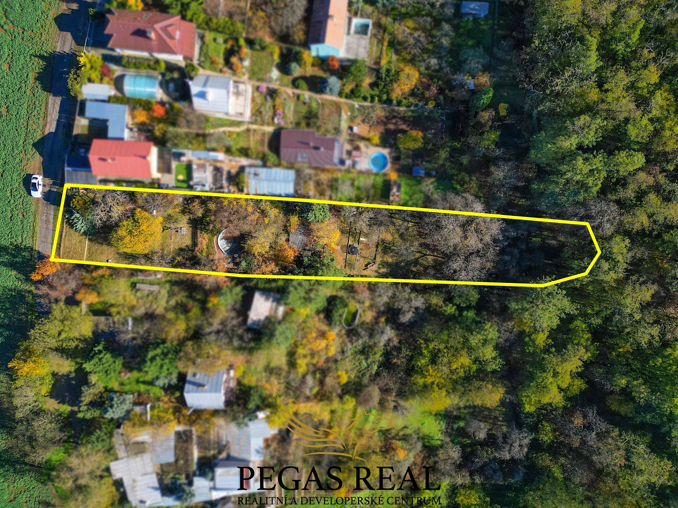 Prodej stavebního pozemku 1 841 m² – pohled 2